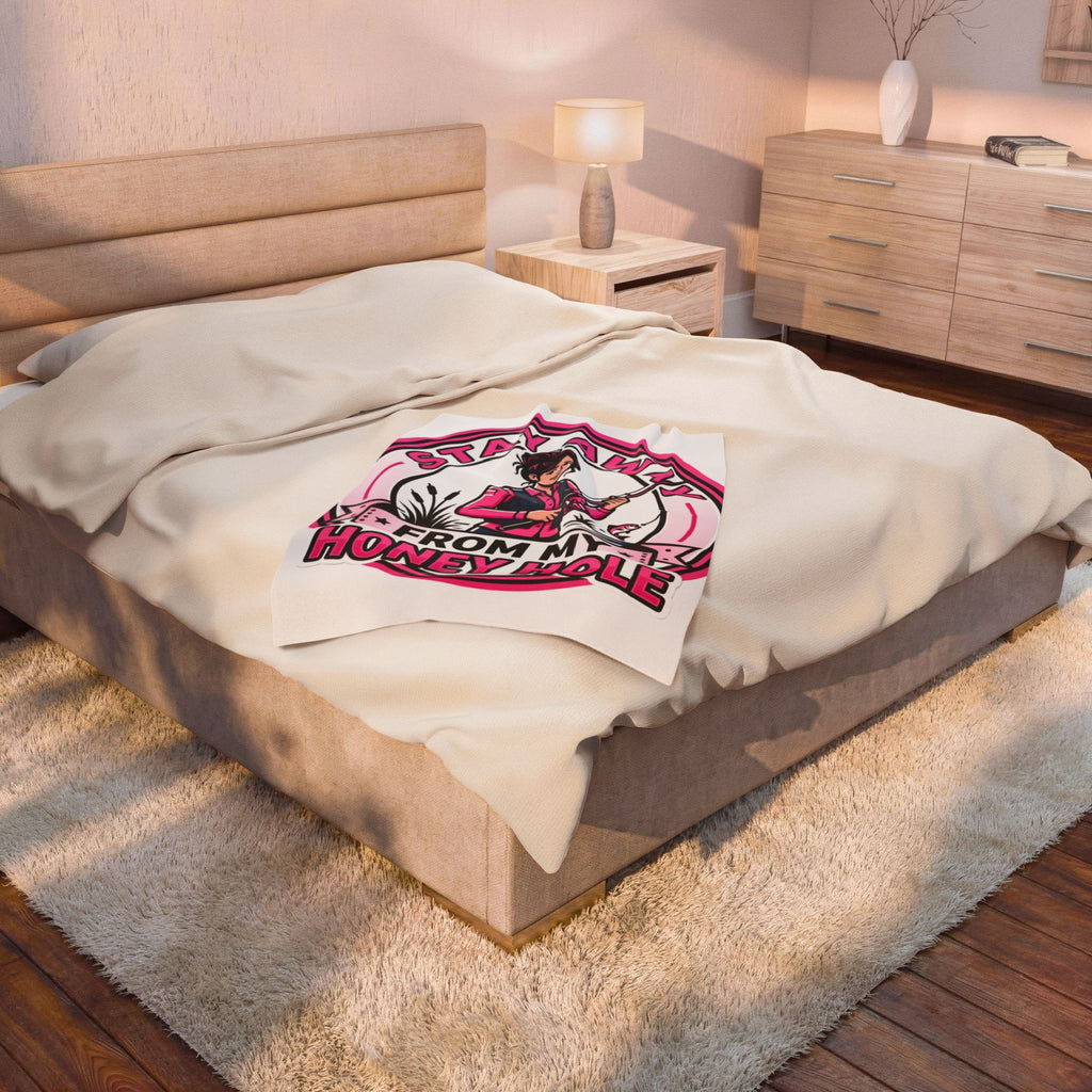 Honey Hole Velveteen Plush Blanket